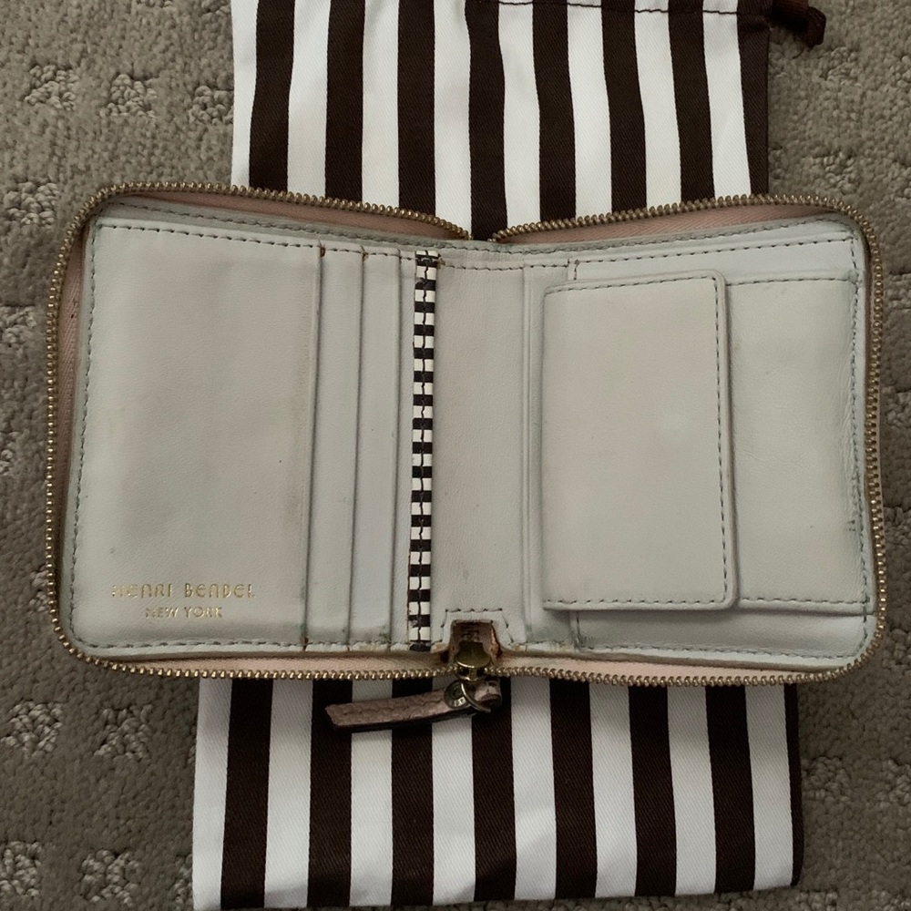 Henri Bendel Wallet